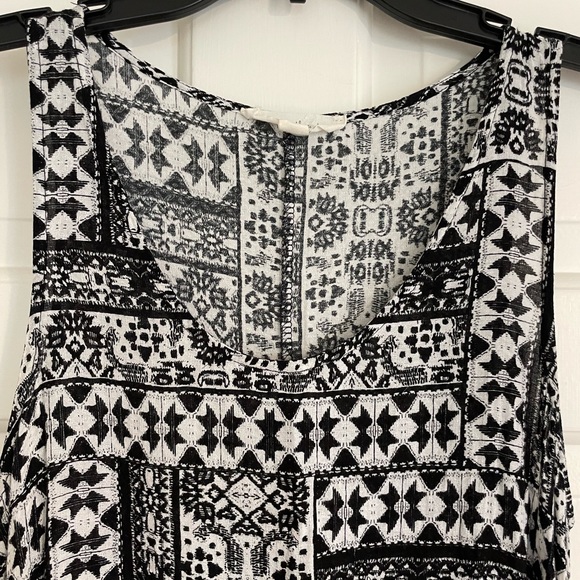 Flowy Tank - Picture 4 of 6